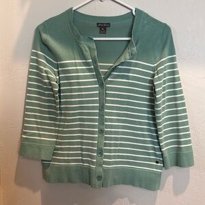 Eddy Bauer women’s extra small button up cardigan